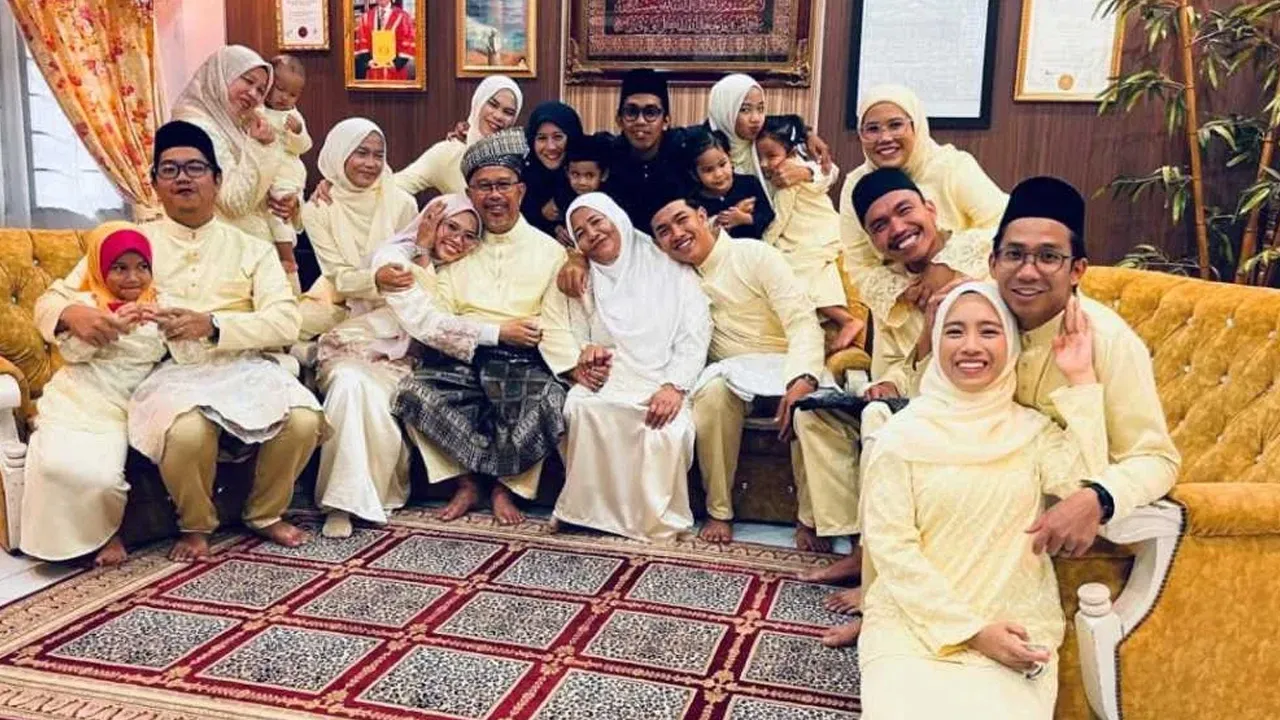 SINAR HARIAN