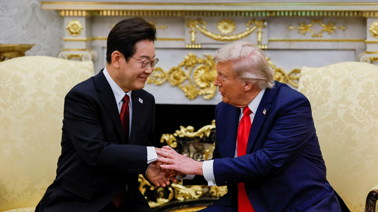 U.S. President Donald Trump meets with South Korean President Lee Jae Myung at the Oval Office, at the White House, in Washington, D.C., U.S., August 25, 2025. REUTERS/Brian Snyder/File Photo