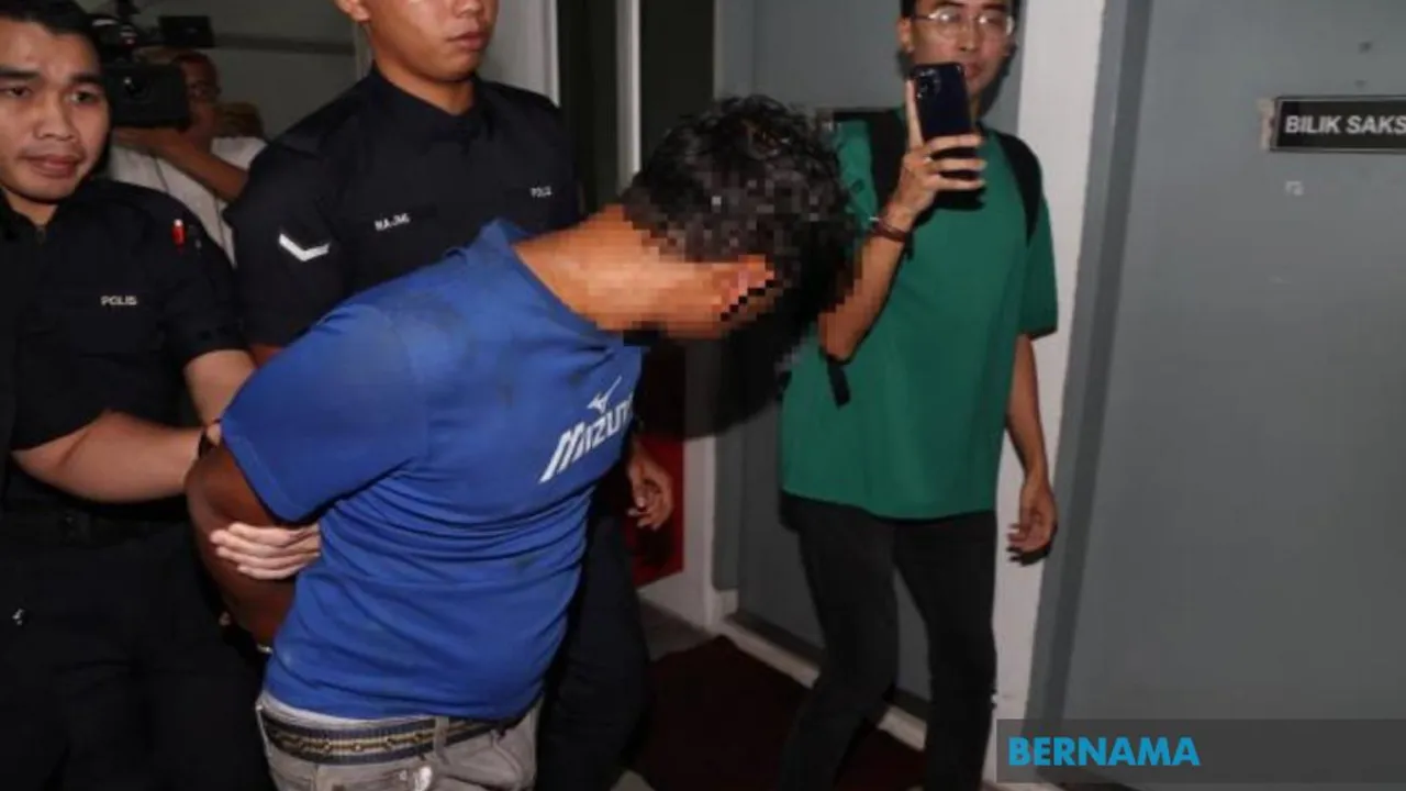 Seorang lelaki direman selama tujuh hari kerana disyaki mencampak kanak-kanak perempuan berusia lima tahun ke dalam sungai di Kampung Padang, Tanjung Sedili semalam.
