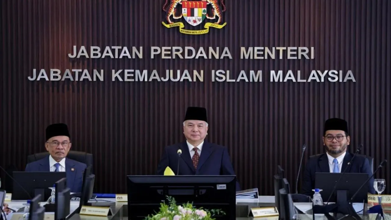 MKI TAKZIAH MAHATHIR