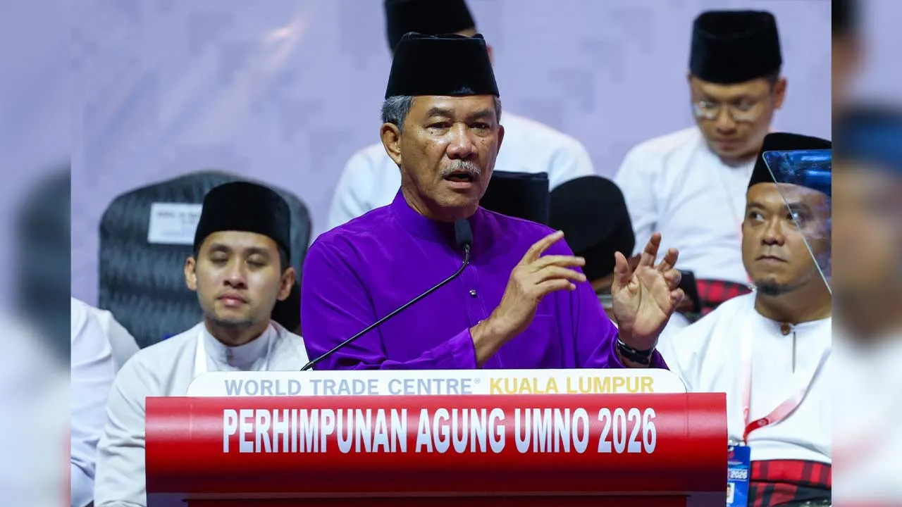 KUALA LUMPUR, 9 Sept - Timbalan Presiden UMNO Datuk Seri Mohamad Hasan berucap hadir pada Perasmian Perhimpunan Agung Pergerakan Sayap Wanita, Pemuda dan Puteri UMNO sempena Perhimpunan Agung UMNO 2026 di Dewan Merdeka, Pusat Dagangan Dunia Kuala Lumpur hari ini. - fotoBERNAMA (2026) HAK CIPTA TERPELIHARA
