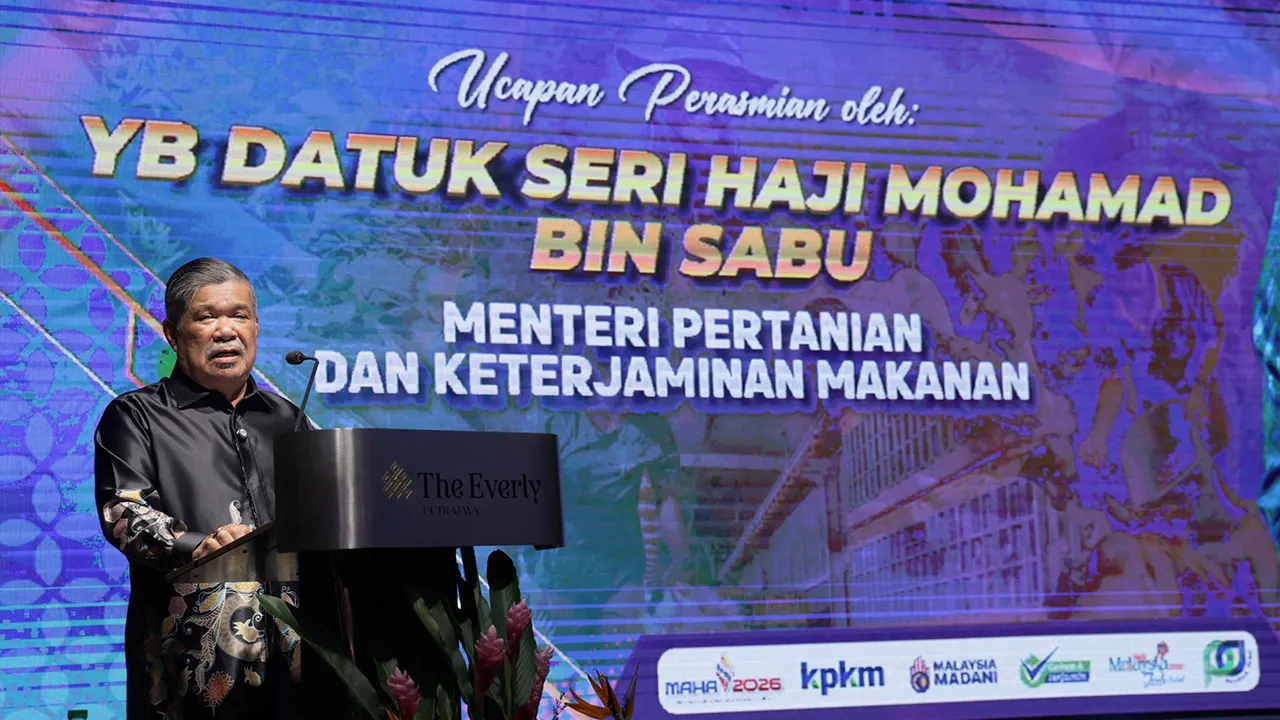 PUTRAJAYA, 5 Sept - Menteri Pertanian dan Keterjaminan Makanan (KPKM) Datuk Seri Mohamad Sabu ketika berucap pada Majlis Perasmian Konvensyen MAHA 2026 di sebuah hotel malam ini. - fotoBERNAMA (2026) HAK CIPTA TERPELIHARA