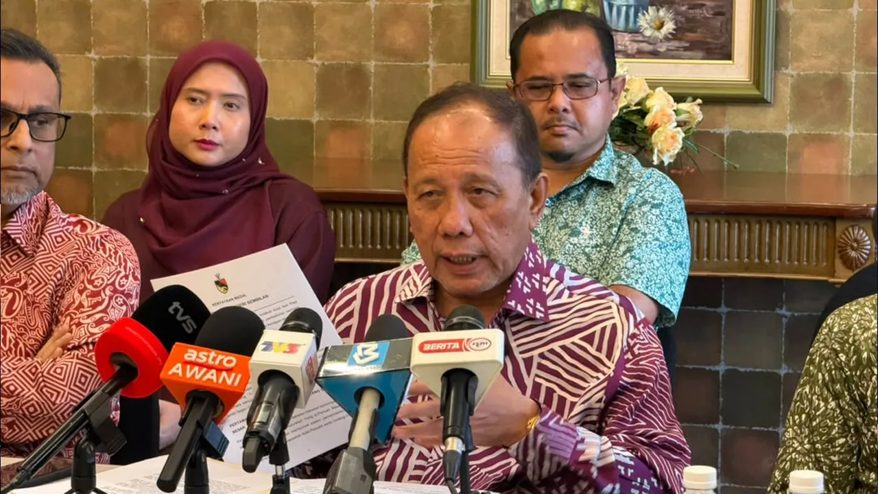Menteri Besar Negeri Sembilan, Ismail Lasim.
