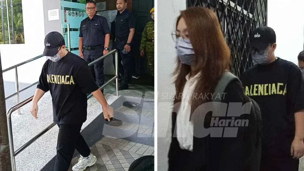 KLUANG - Seorang penuntut universiti di Singapura mengaku tidak bersalah di Mahkamah Majistret di sini pada Jumaat atas pertuduhan memandu secara melulu dan membahayakan pengguna jalan raya, pada Jun lalu.