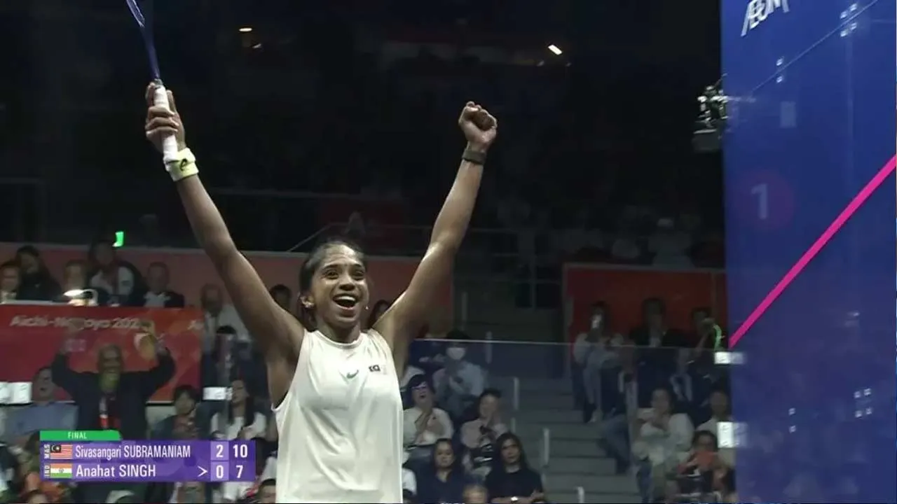 S. Sivasangari tampil penuh bergaya untuk menewaskan wakil India, Anahat Singh, dalam final perseorangan wanita skuasy Sukan Asia Aichi-Nagoya 2026, sekali gus menghadiahkan pingat emas keenam buat kontinjen Malaysia!