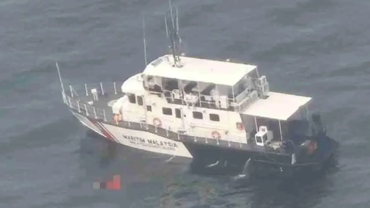 Operasi SAR pemancing yang dilaporkan hilang di One Fathom Bank berdekatan Pulau Ketam di sini, sejak Isnin lepas ditamatkan sepenuhnya pada Sabtu. -- SINAR HARIAN