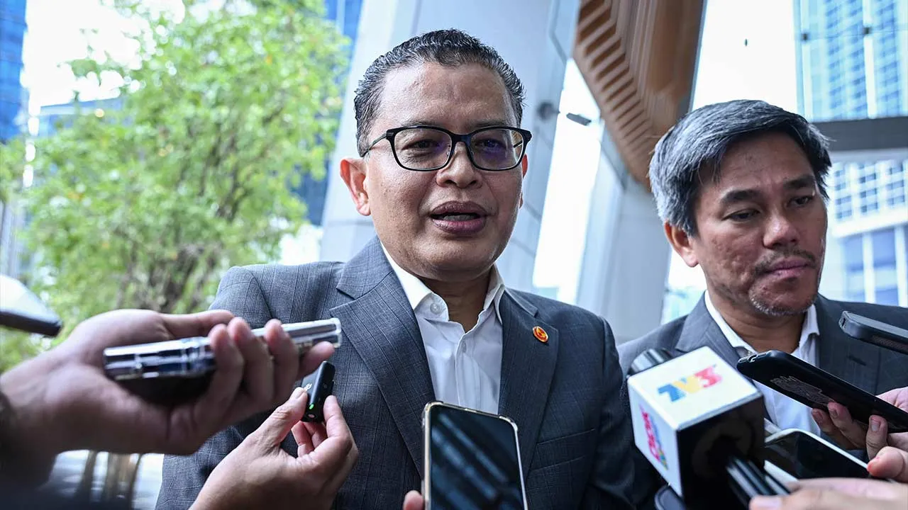 KUALA LUMPUR, Sept 4 - Deputy President of the Selangor Football Association (FAS) Datuk Seri Shahril Mokhtar (left) speaks during a press conference after the Strategic Partnership Signing Ceremony between Affin Bank Berhad and Selangor FC at Menara AFFIN @ TRX, today. - fotoBERNAMA (2026) COPYRIGHT RESERVED