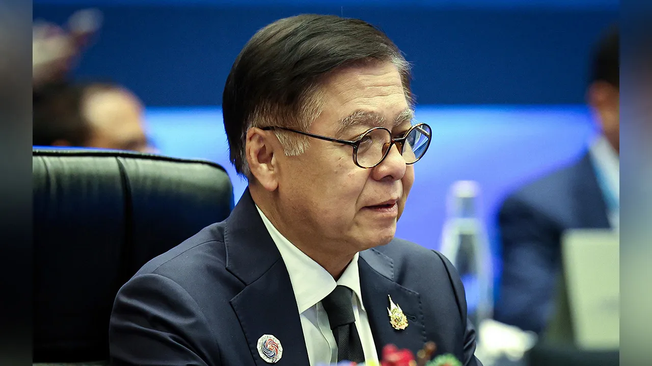 KUALA LUMPUR, Dec 22 - Thailand - s Foreign Minister, Sihasak Phuangketkeow, is at the Special ASEAN Foreign Ministers - Meeting (AMM) to discuss the current situation between Cambodia and Thailand at a hotel today. - " fotobernama (2025) COPYRIGHT RESERVED