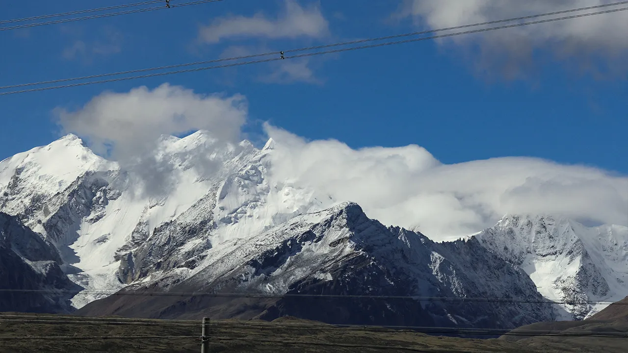 Snow-covered peaks of the Himalayas during an organised media tour, in Shigatse, Tibet Autonomous Region, China September 6, 2026. REUTERS/