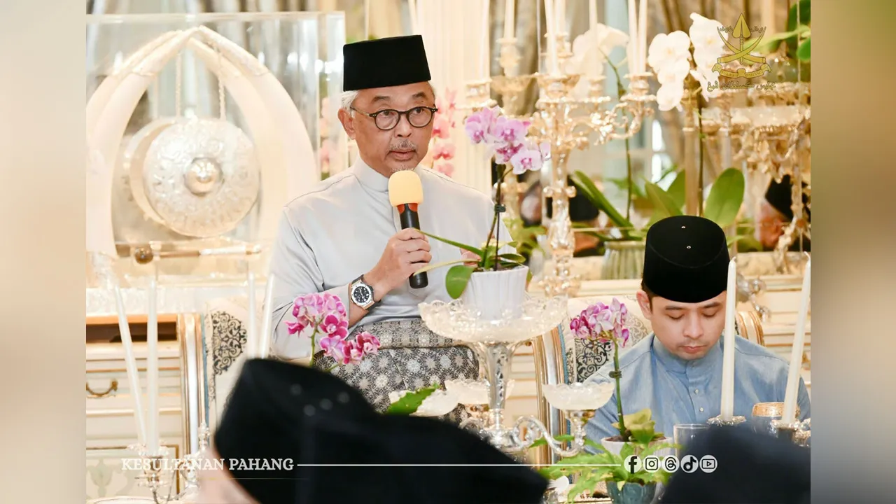 KDPB SULTAN PAHANG TITAH PERGIAT USAHA CEGAH BANJIR, TANGANI PENCEROBOHAN TANAH HARAM KUANTAN, 1 September 2026 – Kebawah Duli Paduka Baginda Sultan Pahang menitahkan Kerajaan Negeri dan agensi berkaitan supaya mempergiatkan usaha pencegahan banjir lebih awal, khususnya ketika negeri ini kini memasuki bulan September kredit: Kesultanan Pahang