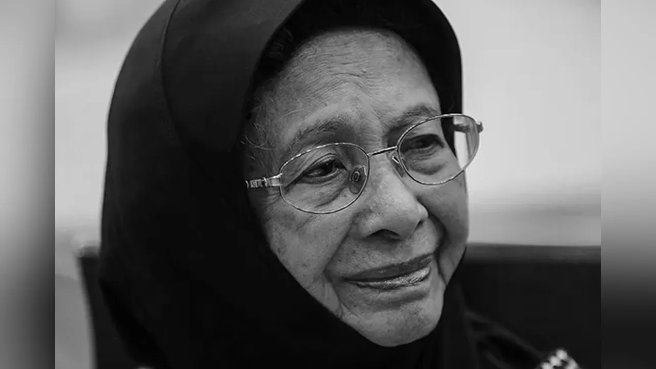 TUN DR SITI HASMAH