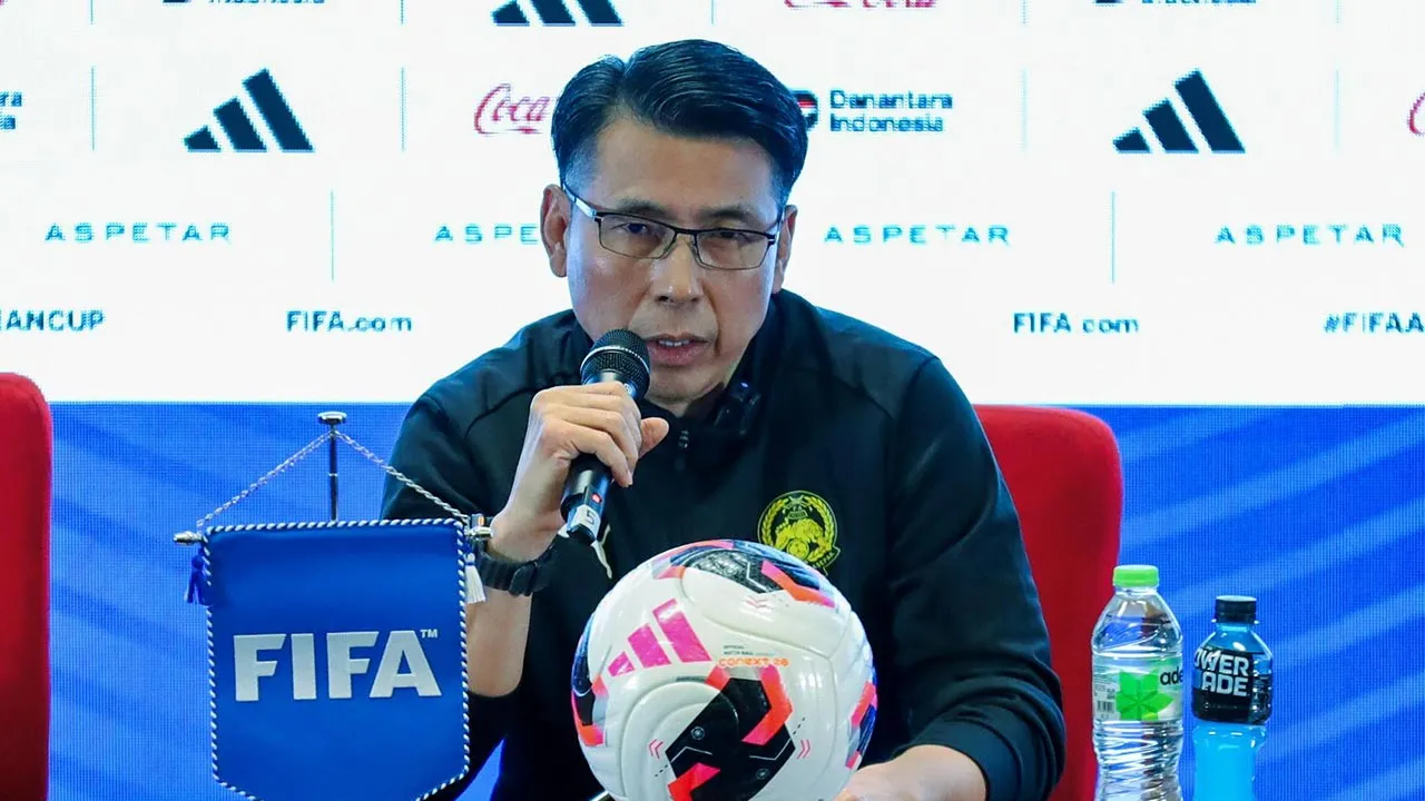 JAKARTA, 24 Sept - Ketua Jurulatih Interim Pasukan Bola Sepak Malaysia, Tan Cheng Hoe bercakap pada sidang media pra perlawanan kempen sulung Piala ASEAN FIFA 2026 di Stadium Utama Gelora Bung Karno, di sini hari ini. Cheng Hoe akan memimpin skuad Harimau Malaya dalam Kumpulan A Piala ASEAN FIFA 2026, dengan aksi pembukaan menentang Bangladesh sebelum berdepan tuan rumah Indonesia dan Singapura. - fotoBERNAMA(2026) HAK CIPTA TERPELIHARA
