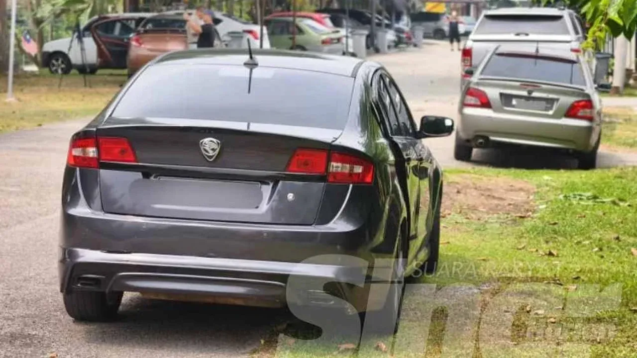 MELAKA - Misteri kehilangan seorang wanita terungkai selepas mayatnya bersama seorang kenalan lelaki ditemukan dalam sebuah kereta di Taman Inang Sari, Durian Tunggal di sini, tengah malam Ahad.