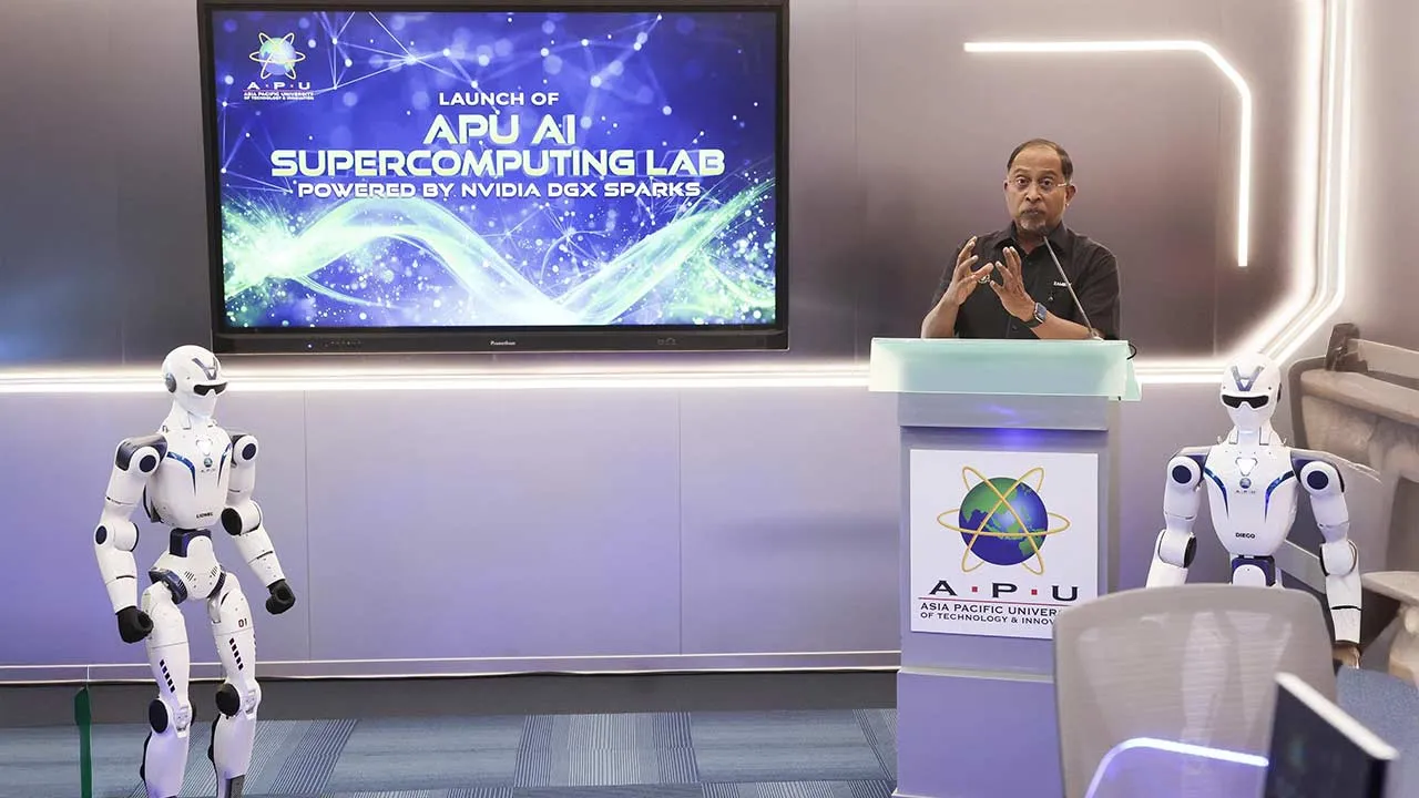 KUALA LUMPUR, 4 Sept - Menteri Pendidikan Tinggi, Datuk Seri Dr Zambry Abdul Kadir berucap pada Majlis Perasmian Makmal SuperComputer Nvidia di APU hari ini. - fotoBERNAMA (2026) HAK CIPTA TERPELIHARA