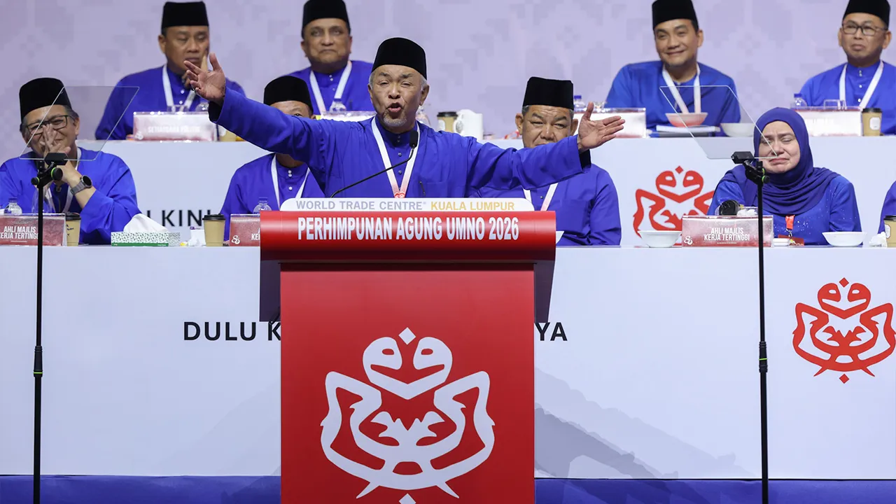 Kuala Lumpur , 12 September 2026. Presiden UMNO, Datuk Seri Ahmad Zahid Hamidi menyampaikan ucapan pergulungan sempena Perhimpunan Agong UMNO 2026 di Pusat Dagangan Dunia Kuala Lumpur.Astro AWANI 