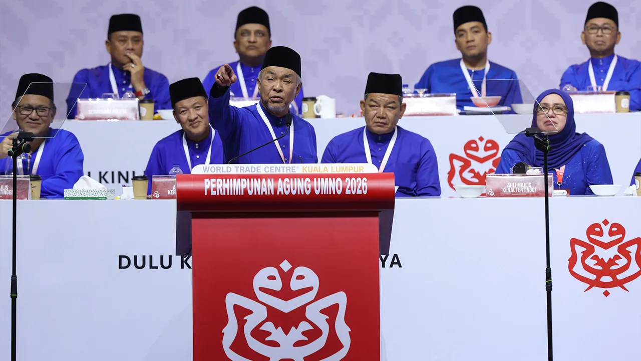 Kuala Lumpur , 12 September 2026. Presiden UMNO, Datuk Seri Ahmad Zahid Hamidi menyampaikan ucapan pergulungan sempena Perhimpunan Agong UMNO 2026 di Pusat Dagangan Dunia Kuala Lumpur.Astro AWANI 