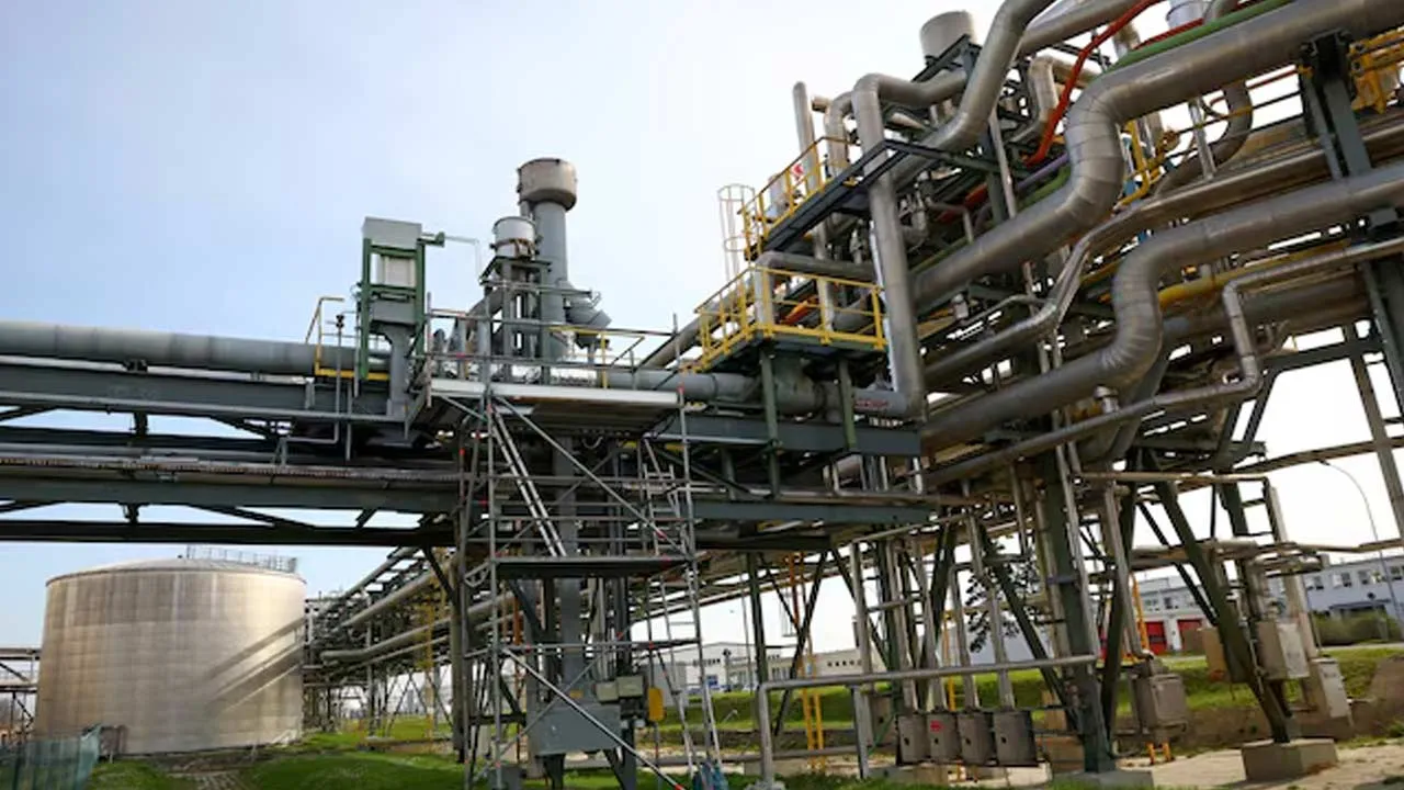 A gas storage and pipes are seen at a gas-fired power plant, at the InfraLeuna industrial site, in Leuna, Germany April 2, 2025. REUTERS/Lisi Niesner Purchase Licensing Rights