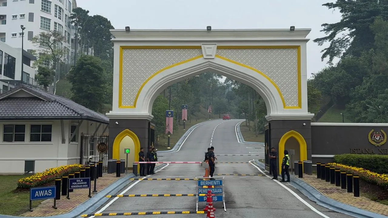 pintu 2 Istana Negara