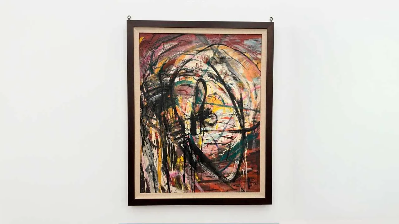 Abstract (1996) oleh Bayu Utomo Radjikin mengajak khalayak meneroka makna seni melalui persepsi dan tafsiran peribadi. Dipamerkan dalam The Private Eye di Kongsi Kreatif, BSAS.