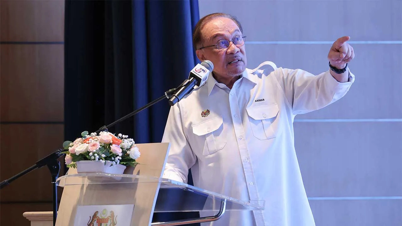 Putrajaya , 19 Okttober 2026. Perdana Menteri ,Datuk Seri Anwar Ibrahim menyampaikan ucapan berikutan Majlis Perhimpunan Bulanan Kementerian Kewangan di Kementerian Kewangan Putrajaya.Astro AWANI /SHAHIR OMAR