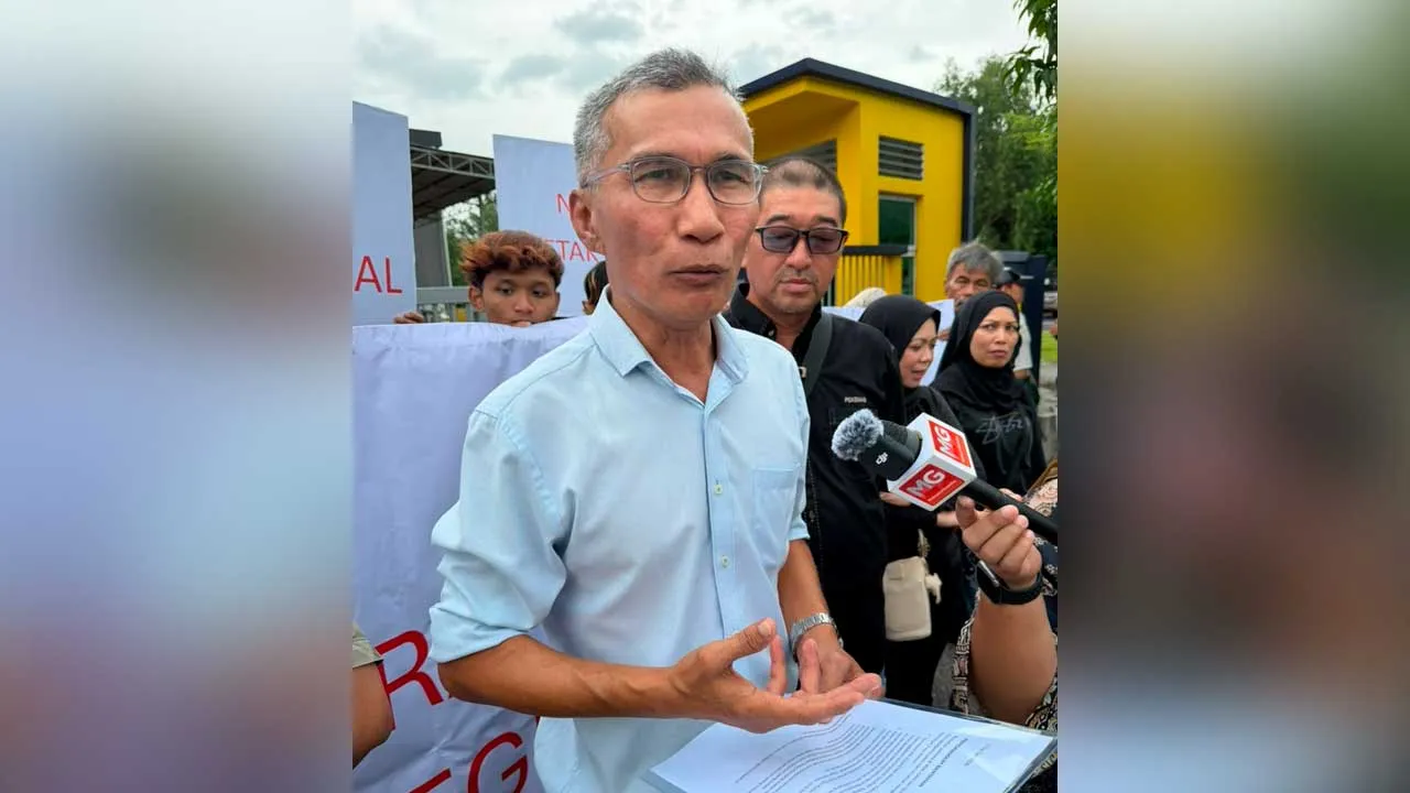 Faizan berkata, himpunan tersebut bertujuan untuk memberi tekanan kepada Nik Nazmi supaya mengambil tanggungjawab serius susulan kes khalwat yang dihadapi beliau. - Gambar Pekemas