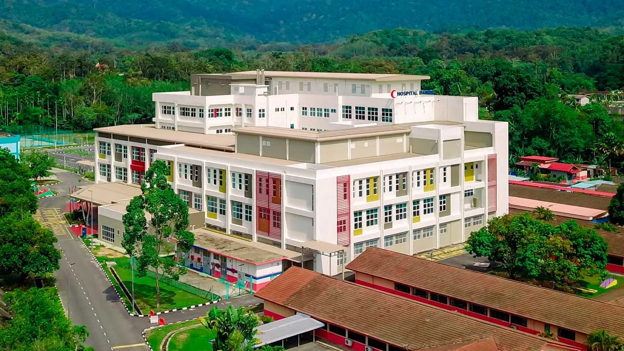 Hospital Baling