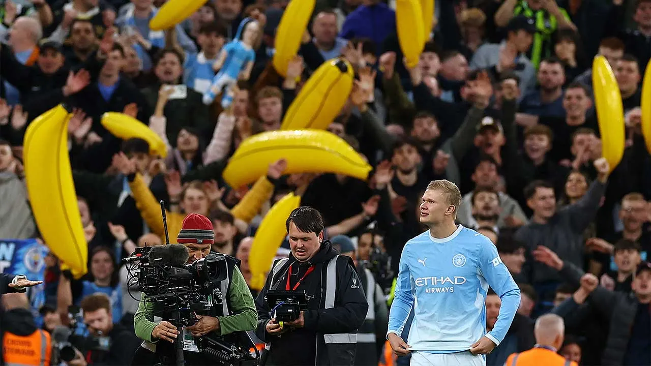 Soccer Football - Premier League - Liverpool v Manchester City - Anfield, Liverpool, Britain - October 11, 2026 Manchester City's Erling Haaland celebrates after the match REUTERS/Phil Noble EDITORIAL USE ONLY. NO USE WITH UNAUTHORIZED AUDIO, VIDEO, DATA, FIXTURE LISTS, CLUB/LEAGUE LOGOS OR 'LIVE' SERVICES. ONLINE IN-MATCH USE LIMITED TO 120 IMAGES, NO VIDEO EMULATION. NO USE IN BETTING, GAMES OR SINGLE CLUB/LEAGUE/PLAYER PUBLICATIONS. PLEASE CONTACT YOUR ACCOUNT REPRESENTATIVE FOR FURTHER DETAILS..