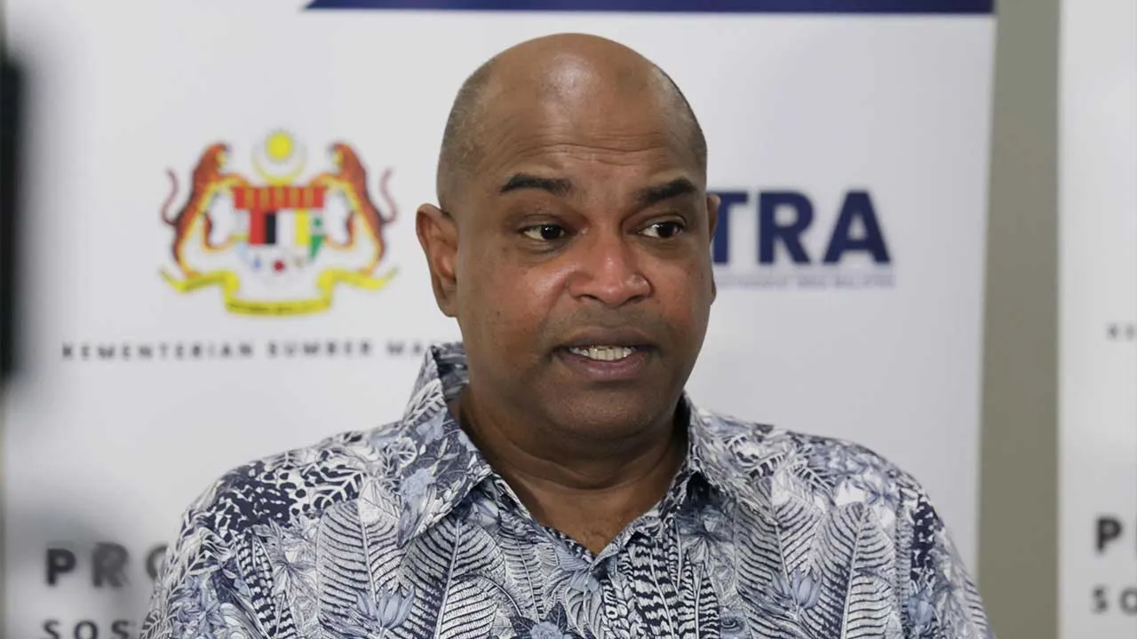 PUTRAJAYA, 27 Okt -- Menteri Sumber Manusia Datuk Seri R Ramanan ketika sidang media pada Majlis Perasmian Program Harmoni MADANI & Dharma MADANI di Dewan Utama Aras 7, Menara PERKESO hari ini.  --fotoBERNAMA (2026) HAK CIPTA TERPELIHARA