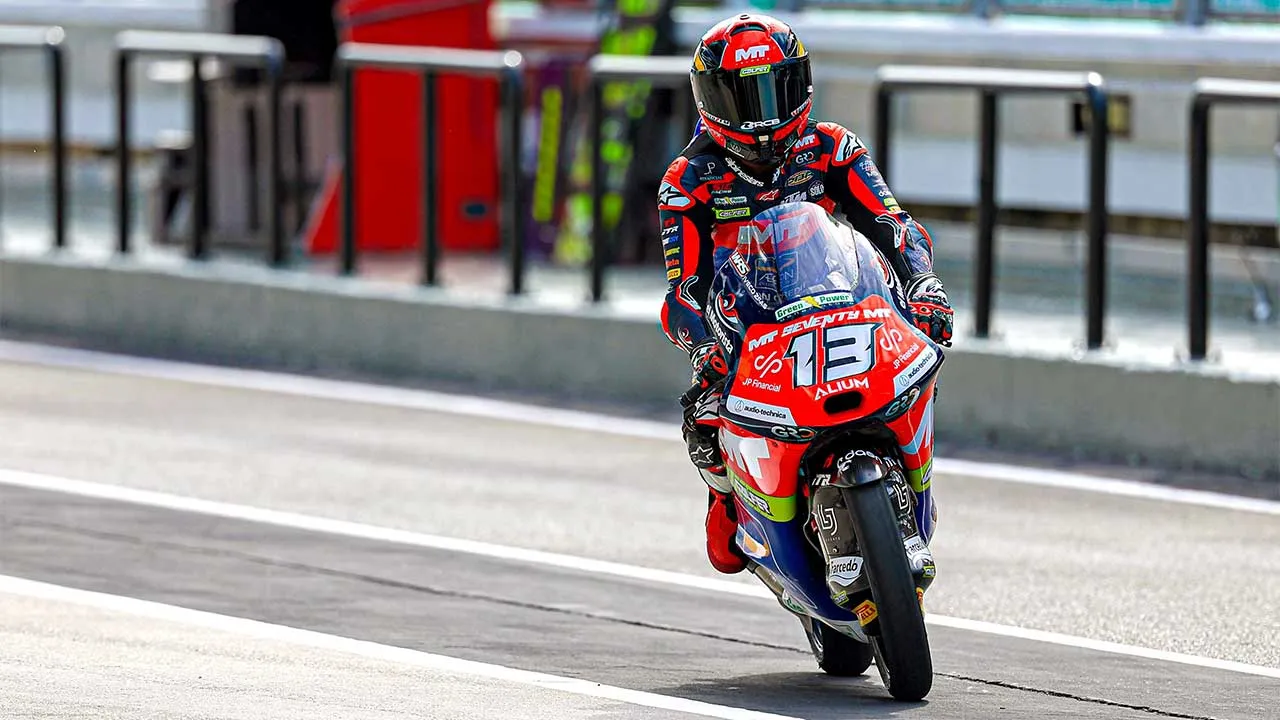 SEPANG, 30 Okt -- Pelumba Moto3 negara Muhammad Hakim Danish Ramli yang mewakili pasukan AEON Credit-MT Helmets-MSi pada sesi latihan menjelang perlumbaan Grand Prix Motosikal (MotoGP) Malaysia 2026 di Litar Antarabangsa Sepang (SIC) hari ini.  -- fotoBERNAMA (2026) HAK CIPTA TERPELIHARA