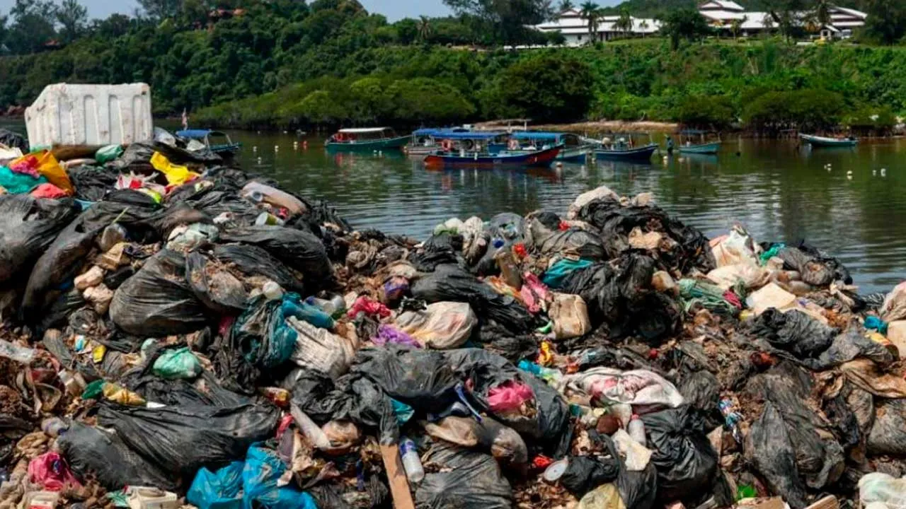 [TB]_Sampah Pulau Redang_BERNAMA