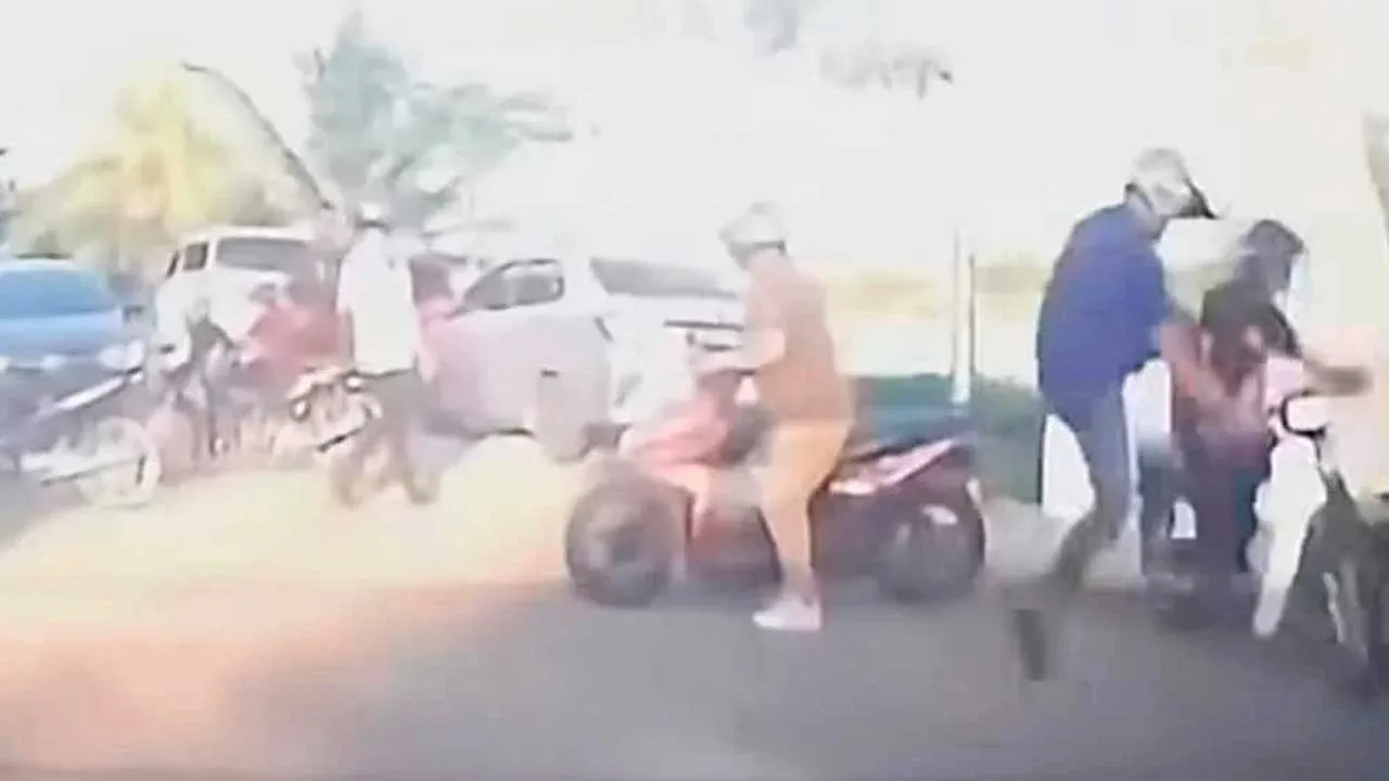 Tendang penunggang motosikal, polis buru indvidu dalam video tular