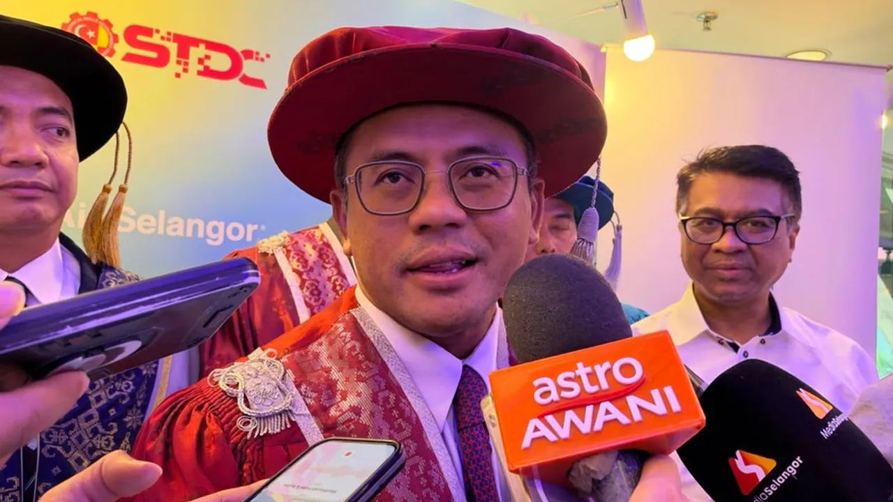 Menteri Besar Selangor, Datuk Seri Amirudin Shari, ajaran sesat , kg Nakhoda ,
