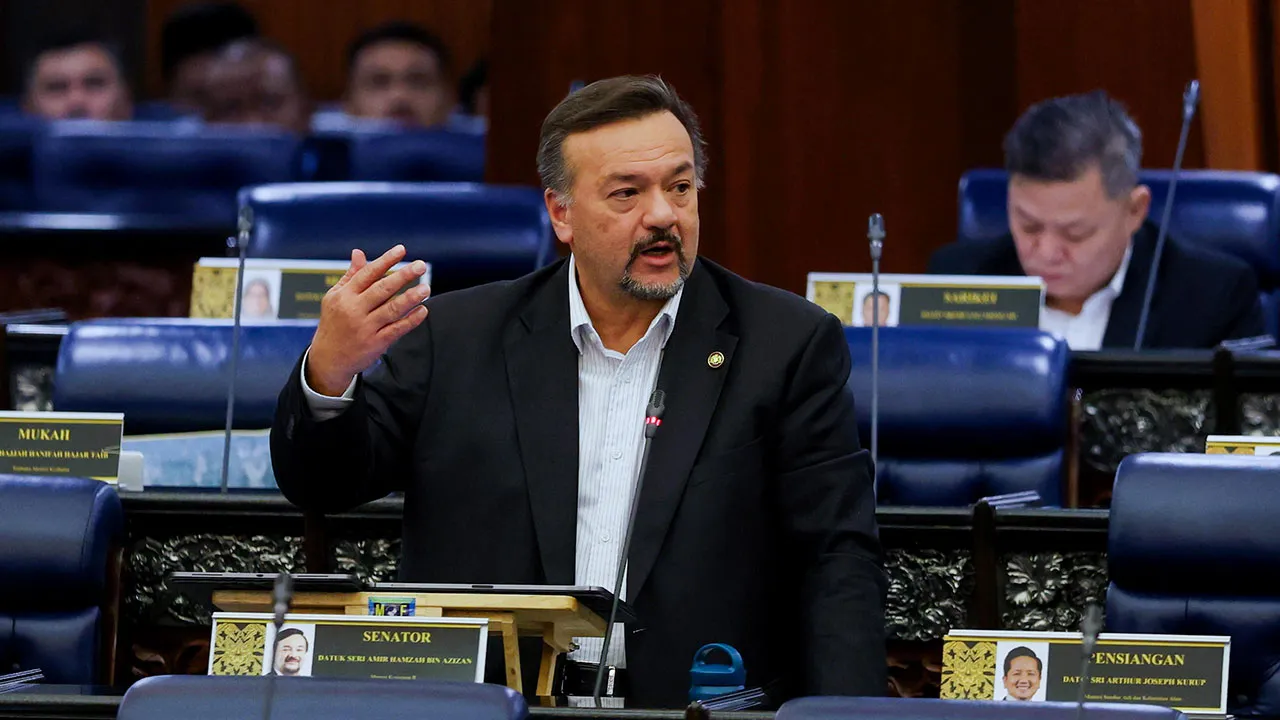 KUALA LUMPUR, 28 Okt -- Menteri Kewangan II Datuk Seri Amir Hamzah Azizan ketika sesi Pertanyaan-Pertanyaan Bagi Jawab Lisan sempena Mesyuarat Ketiga, Penggal Kelima, Parlimen ke-15 di Bangunan Parlimen hari ini.  -- fotoBERNAMA (2026) HAK CIPTA TERPELIHARA