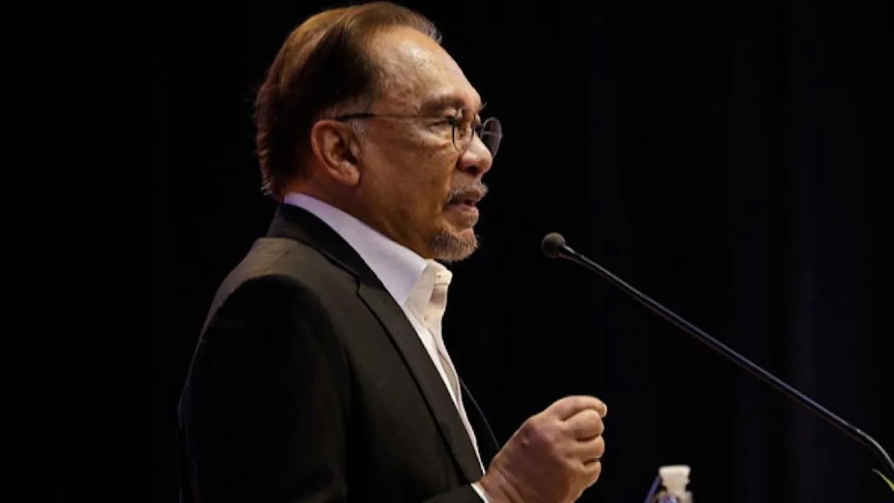 ANWAR IBRAHIM