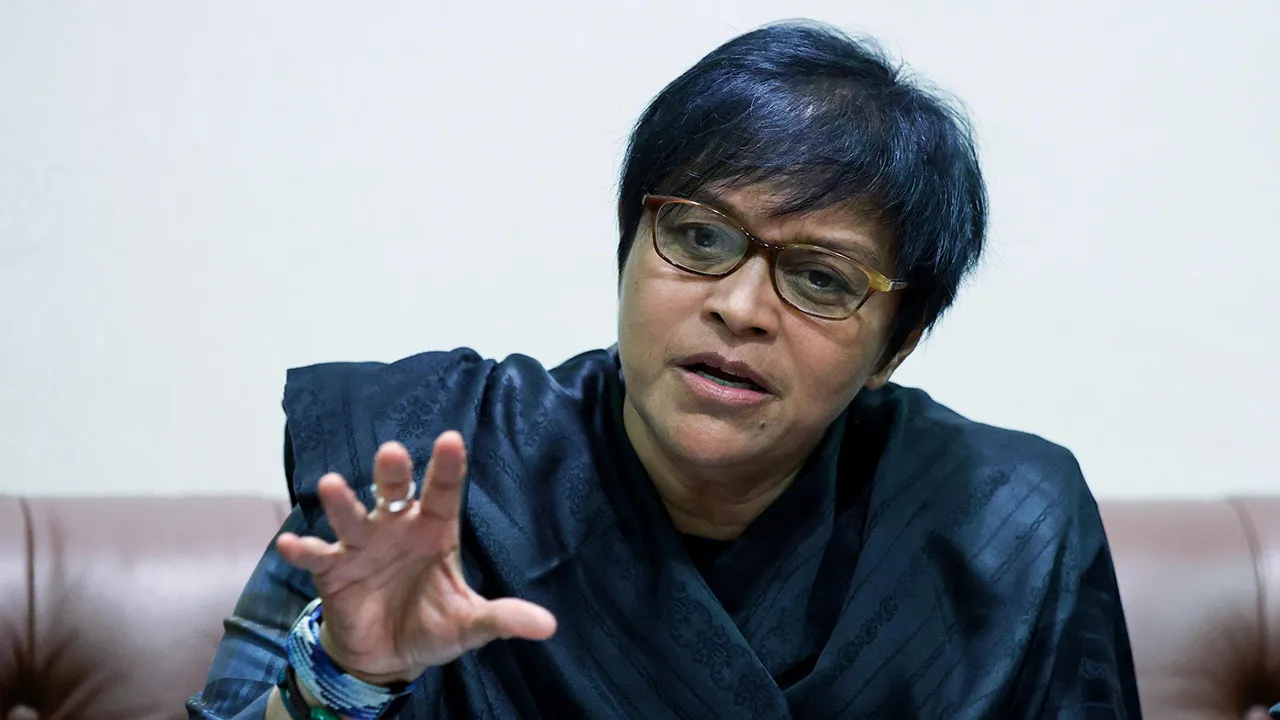 KUALA LUMPUR, 7 Okt - Menteri di Jabatan Perdana Menteri (Undang-Undang dan Reformasi Institusi) Datuk Seri Azalina Othman Said ketika mengadakan sidang media berkaitan pelaksanaan halatuju institusi Parlimen setelah Akta Perkhidmatan Parlime 2025 berkuat kuasa 1 Oktober 2026 di Bangunan Parlimen hari ini. - fotoBERNAMA (2026)