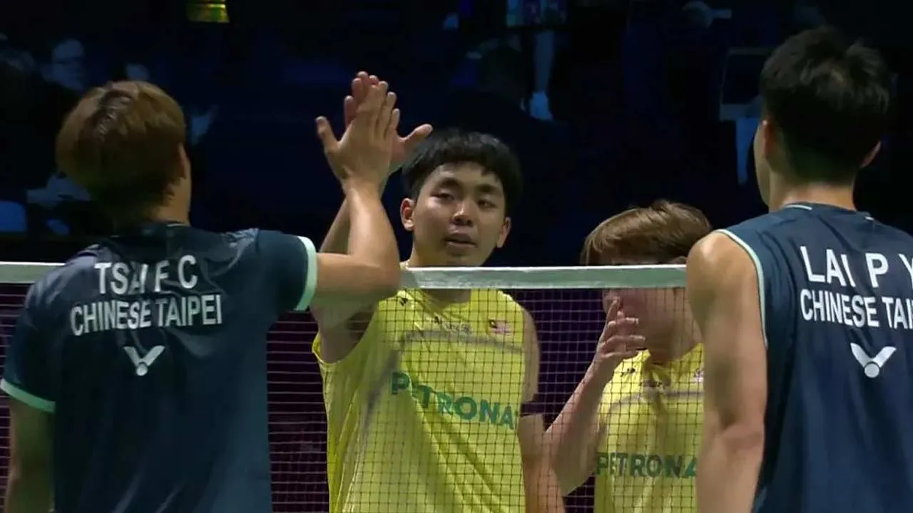 Beregu lelaki negara, Aaron Tai-Yap Roy King, muncul juara Kejohanan Badminton Terbuka Arctic apabila menumbangkan lawan dari Taiwan, Lai Po Yu-Tsai Fu Cheng, di Energia Areena sebentar tadi.