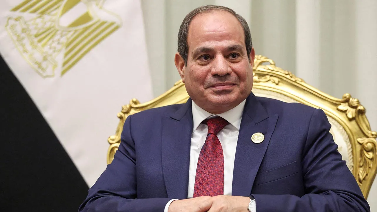 FILE PHOTO: Egyptian President Abdel Fattah el-Sisi looks on during a meeting with U.S. President Donald Trump ahead of a world leaders' summit on ending the Gaza war, amid a U.S.-brokered prisoner-hostage swap and ceasefire deal between Israel and Hamas, in Sharm El-Sheikh, Egypt, October 13, 2025. REUTERS/Evelyn Hockstein/File Photo