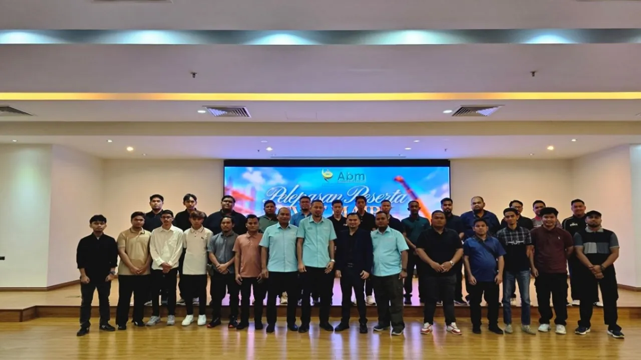 Kredit: Fb Majlis Agama Islam dan 'Adat Melayu Perak IPOH, 14 Okt (Bernama) Sebanyak 40 belia asnaf mengikuti program latihan kemahiran di Akademi Binaan Malaysia (ABM) Wilayah Utara dalam bidang pembinaan melibatkan peruntukan sebanyak RM380,000.