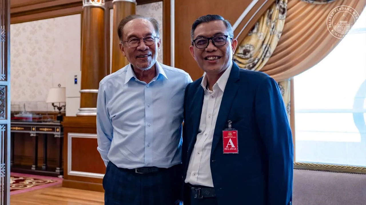 Alhamdulillah, petang ini saya menerima kunjungan hormat Ketua Umum Dewan Dakwah Islamiyah Indonesia (DDII), Fathurrahman Mahfudz, untuk bertukar pandangan mengenai gerakan dakwah Islam di Malaysia dan Indonesia, perkembangan isu antarabangsa serta cabaran umat masa kini.