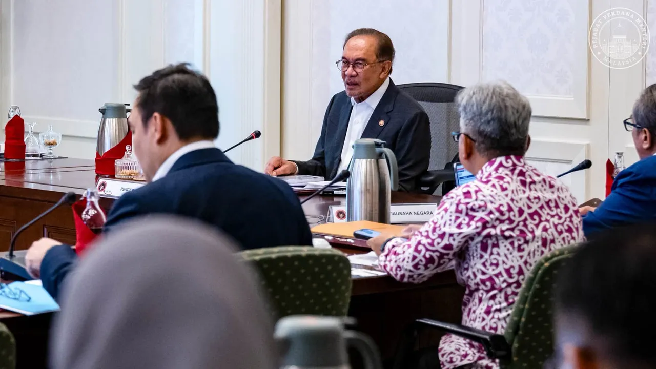 FB Anwar Ibrahim﻿