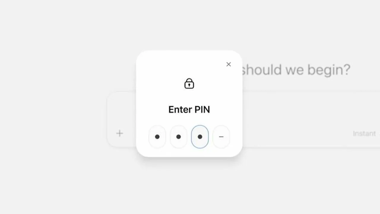 Menerusi ciri itu, pengguna boleh menyembunyikan dan mengunci perbualan sensitif menggunakan kod PIN empat digit atau pengesahan biometrik seperti Face ID, Touch ID dan kaedah nyahkunci peranti yang disokong pada telefon pintar.