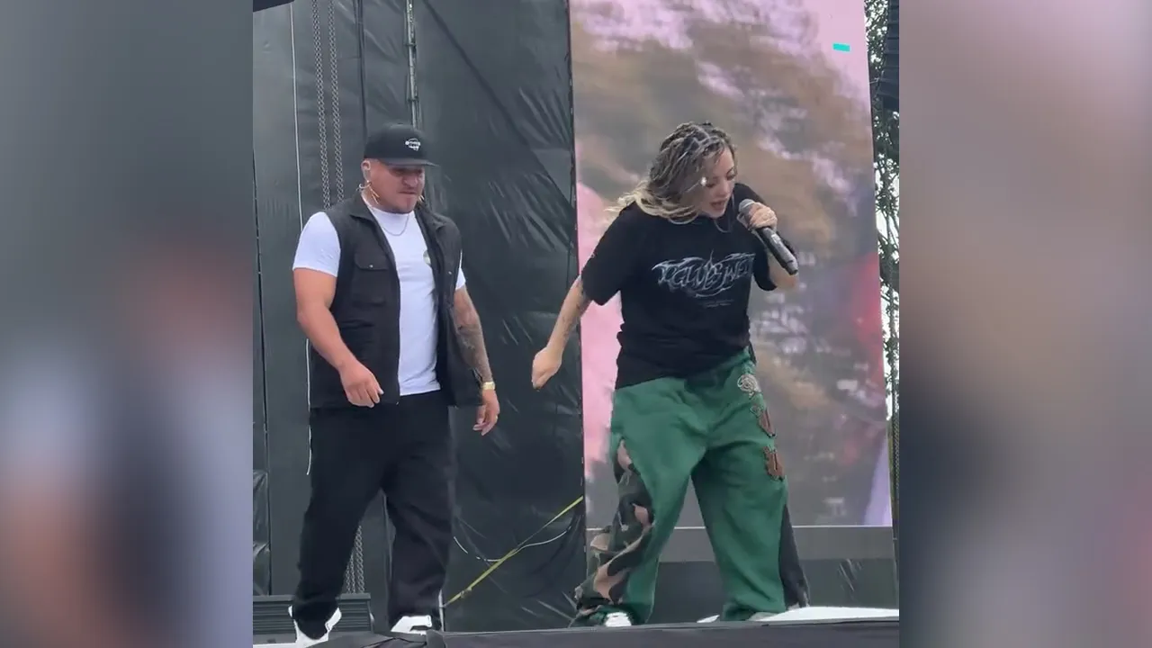 Rapper @chelo_hop released a new song from her upcoming album, “Anatomy” (prod by @astrallbass ) on @hiphopalparqueoficial The song calls for patience and resistance to popular movements of the world, and proposes the horizon of 2030 as a starting point for a global state of affairs without Palestinian genocide and fascism in power. At the end of the song, he stepped on the Israeli flag while saying “Free Palestine” and “We are more.”  Instagram @elenemigocol