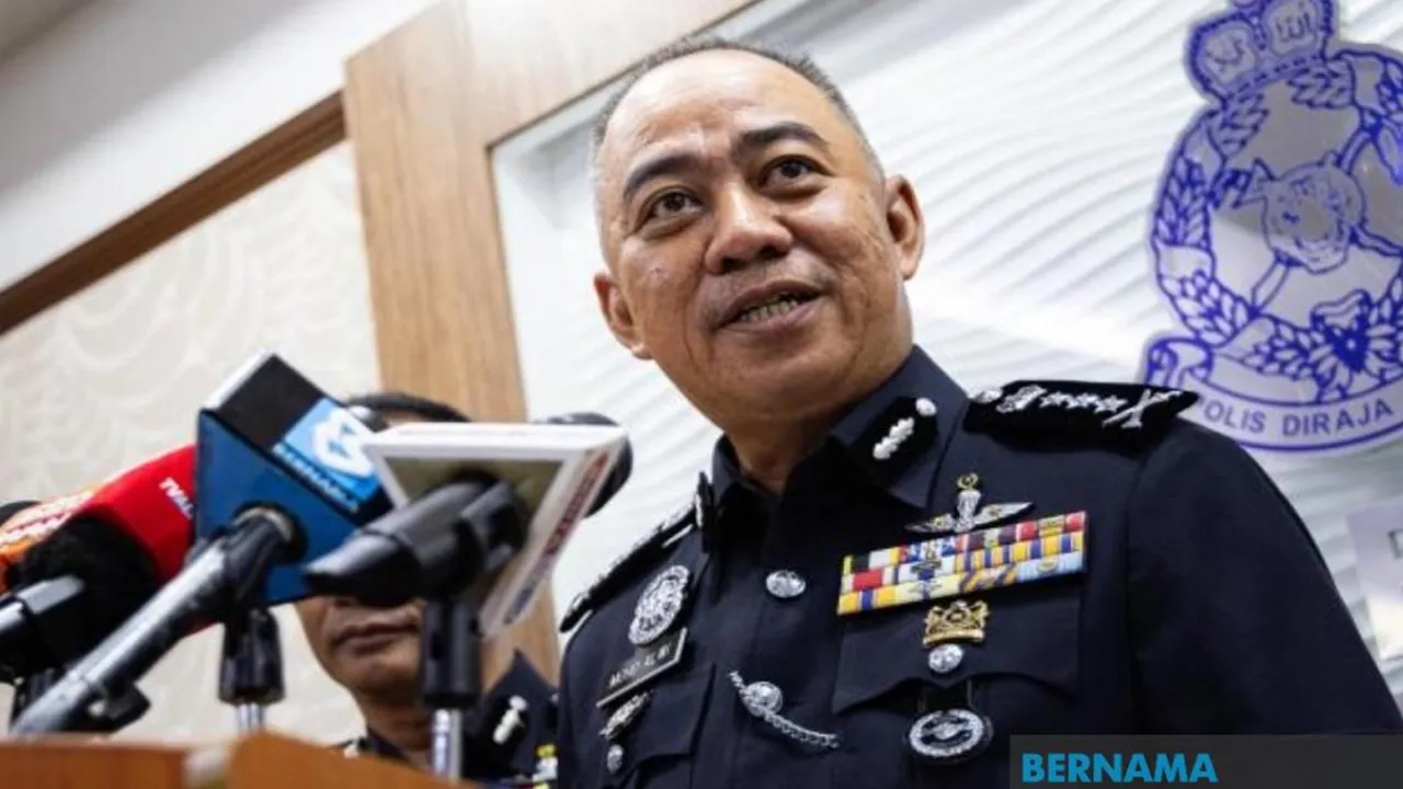 IPOH, 23 Okt -- Ketua Polis Perak Datuk Mohd Alwi Zainal Abidin pada sidang media di Ibu Pejabat Polis Kontinjen (IPK) Perak hari ini.  -- fotoBERNAMA (2026) HAK CIPTA TERPELIHARA