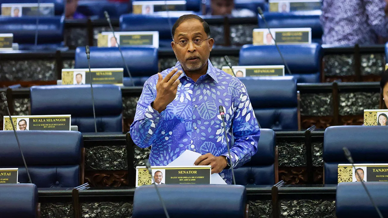 KUALA LUMPUR, 8 Okt - Menteri Pendidikan Tinggi Datuk Seri Dr Zambry Abdul Kadir ketika sesi Pertanyaan-Pertanyaan Bagi Jawab Lisan sempena Mesyuarat Ketiga, Penggal Kelima, Parlimen ke-15 di Bangunan Parlimen hari ini.  - fotoBERNAMA (2026) HAK CIPTA TERPELIHARA