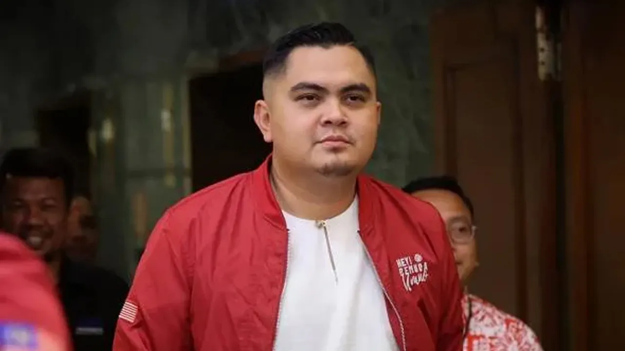 KUALA LUMPUR, 13 Ogos - Ketua Pergerakan Pemuda UMNO Dr Muhamad Akmal Saleh hadir pada Mesyuarat Majlis Tertinggi parti itu di Menara Dato Onn malam ini.  - fotoBERNAMA (2025) HAK CIPTA TERPELIHARA