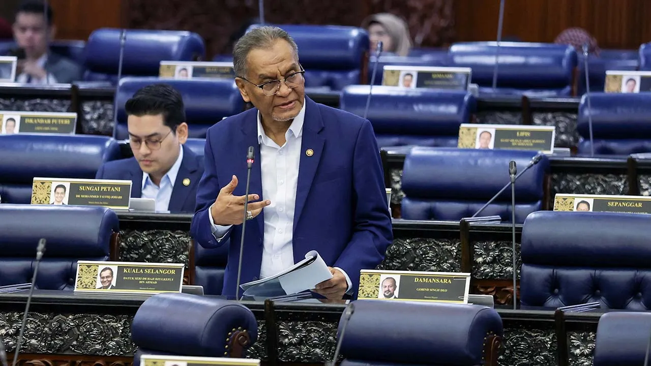 KUALA LUMPUR, 6 Okt - Menteri Kesihatan Datuk Seri Dr Dzulkefly Ahmad ketika sesi Pertanyaan-pertanyaan Bagi Jawab Lisan sempena Mesyuarat Ketiga, Penggal Kelima, Parlimen ke-15 di Bangunan Parlimen hari ini. - fotoBERNAMA (2026) HAK CIPTA TERPELIHARA