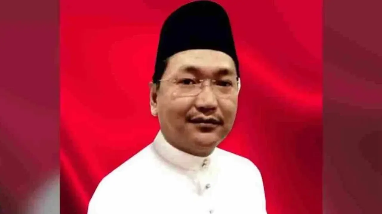 KUALA LUMPUR – Ketua UMNO Bahagian Sepang, Datuk Noorazli Said mengaku tidak bersalah di Mahkamah Majistret di sini pada Khamis, atas satu pertuduhan mengeluarkan perkataan yang melukakan perasaan penganut agama Kristian, semasa berucap di Perhimpunan Agung UMNO 2026, tiga minggu lalu.  Noorazli, 48, membuat pengakuan itu selepas pertuduhan dibacakan di hadapan Majistret, Nurul Izzah Hasan Basri.  Mengikut pertuduhan, pemimpin itu didakwa sengaja melukakan perasaan penganut agama itu apabila melafazkan perk