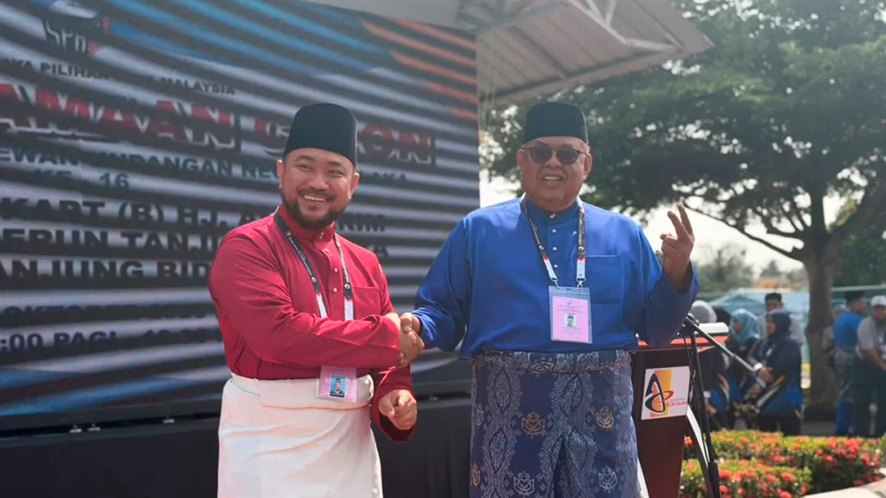 Datuk Seri Ab Rauf Yusoh, dicabar calon PH, Mohd Yunazri Mustamiri._Astro AWANI