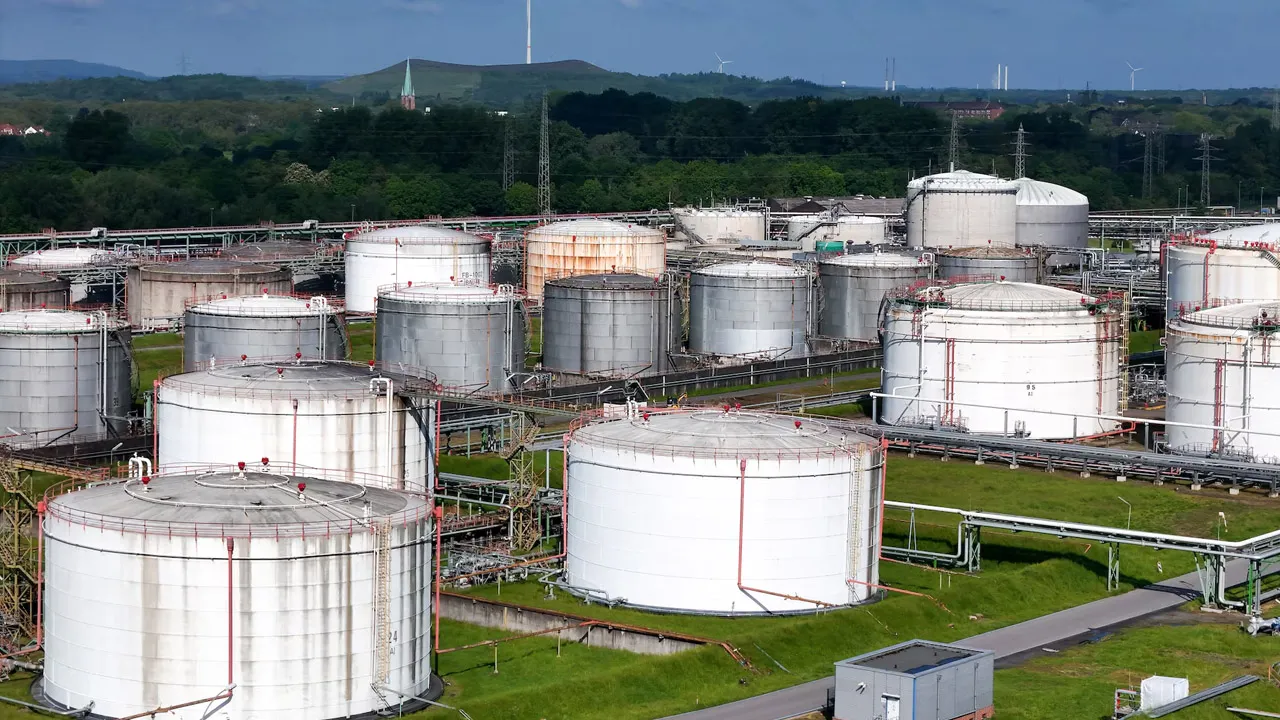 A drone view shows the fuel depot of Aral at the Ruhr Oel petroleum refineries of BP Gelsenkirchen in Gelsenkirchen, Germany, May 7, 2026. REUTERS/Leon Kuegeler