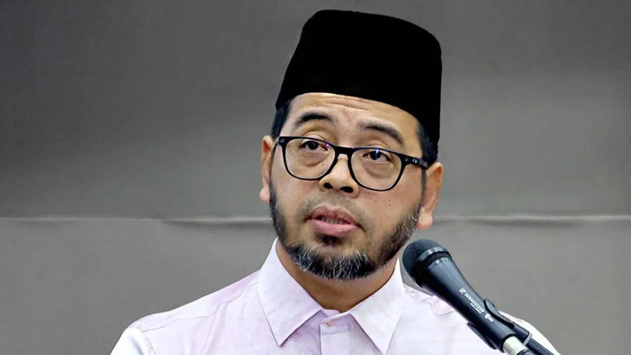 KUALA LUMPUR, 30 Sept (Bernama) -- Pencerobohan peneroka haram Israel ke atas Kompleks Masjid Al-Aqsa dan Masjid Ibrahimi di Palestin ialah pencabulan nyata terhadap undang- undang antarabangsa, kata Menteri di Jabatan Perdana Menteri (Hal Ehwal Agama) Dr Zulkifli Hasan.